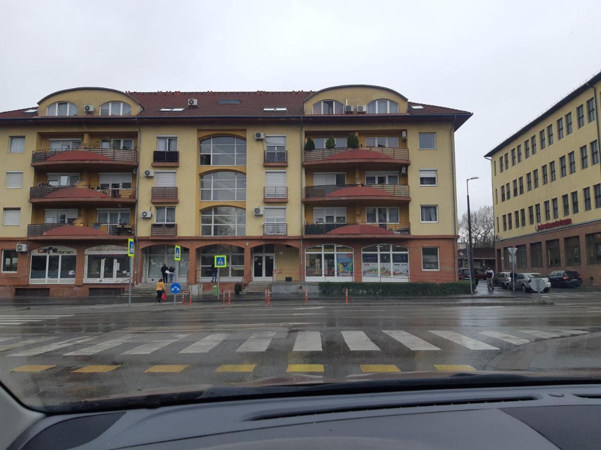 Kossuth Apartman ブダペスト エクステリア 写真